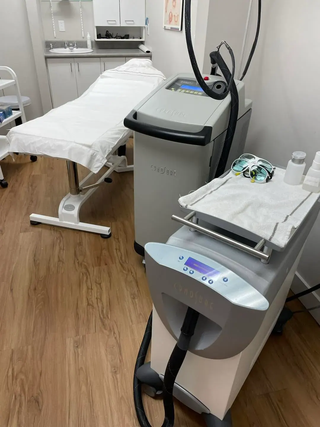 Salle de traitement avec technologies laser au Centre Diane Babin à Trois-Rivières